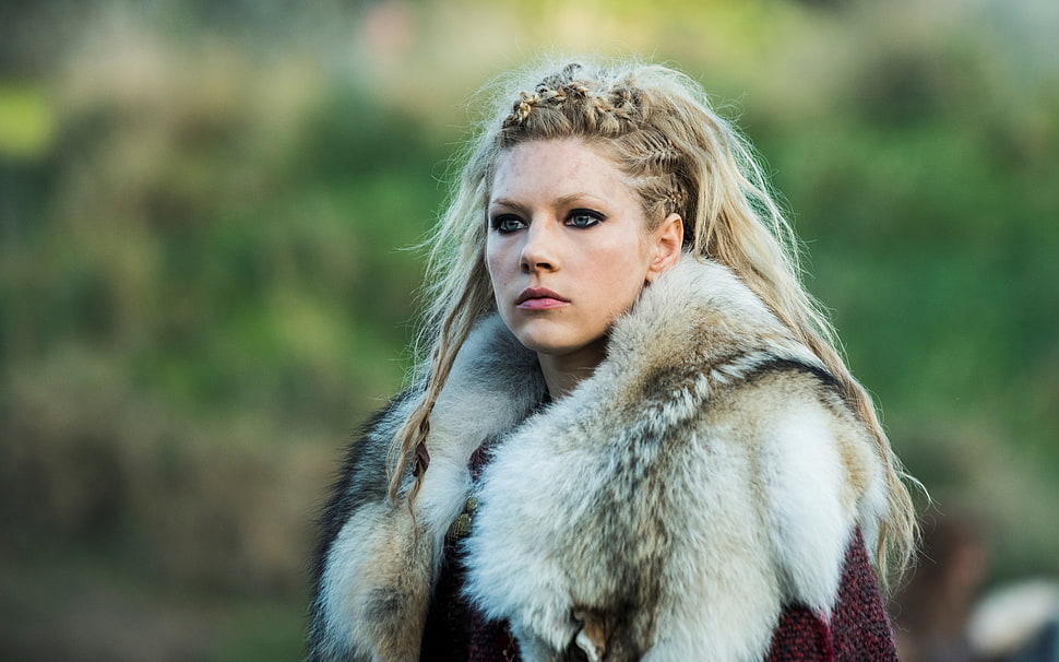 closeup photography of woman from the Vikings TV series in fur coat HD wallpaper