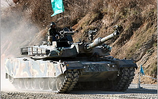 person riding on gray tank top