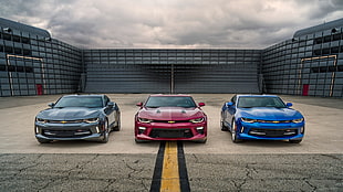 three sports cars, Chevrolet Camaro, car, camaro ss HD wallpaper