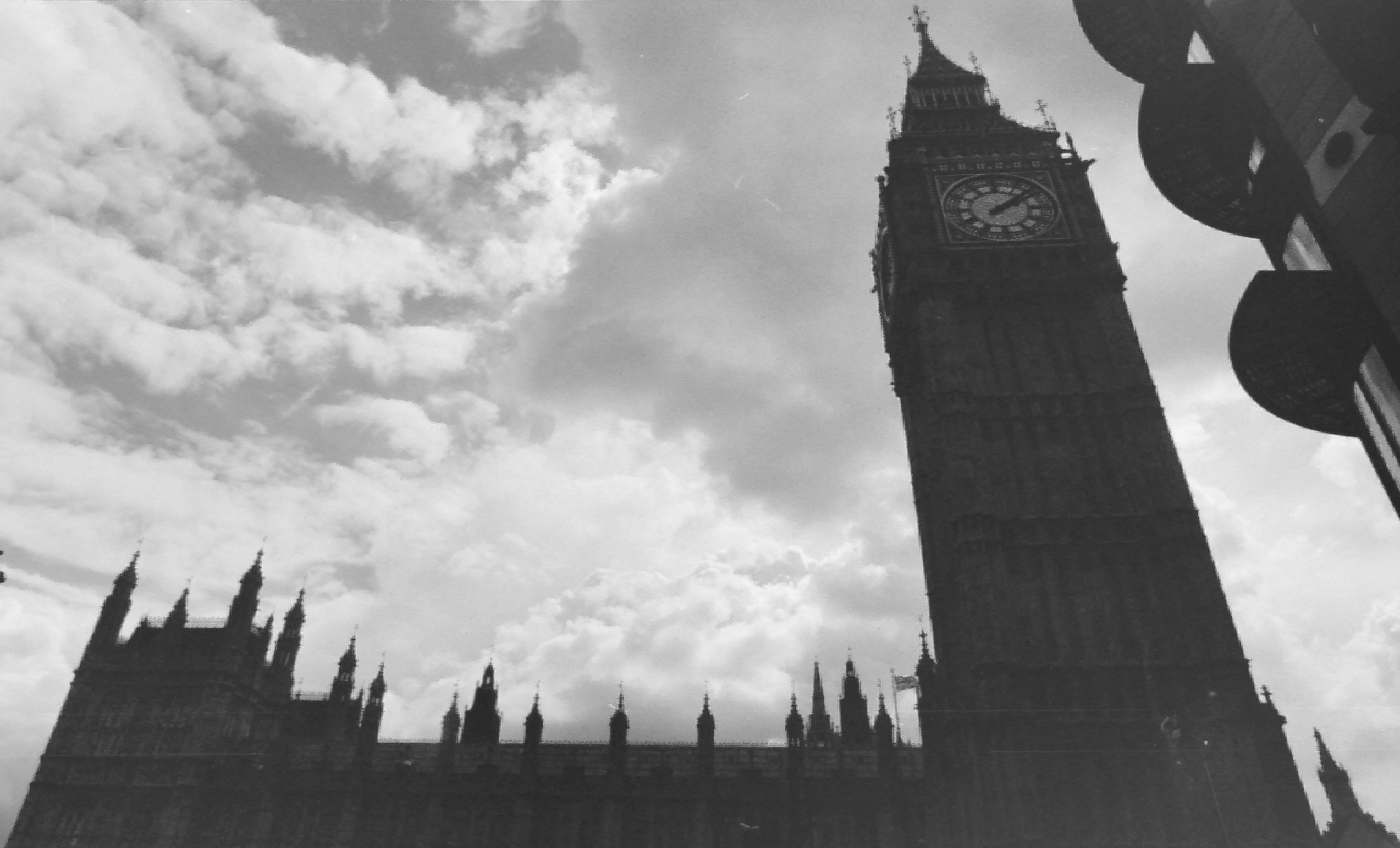 Low-angle grayscale photo of Elizabeth Tower, London, London, Big Ben ...