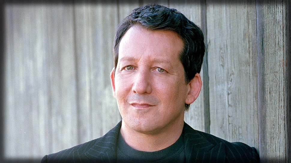 man in black suit HD wallpaper