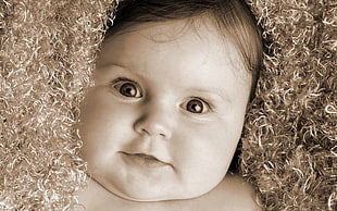 gray scale photo of toddler HD wallpaper