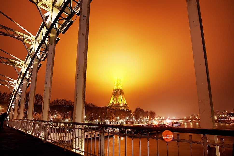 Eiffel tower on high angle view photography HD wallpaper
