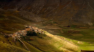 white and brown houses, landscape, umbria, Italy
