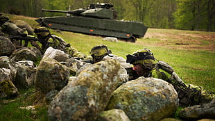 men's green military combat uniform, military, soldier, tank, Swedish Army