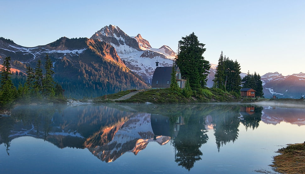green leafed trees, lake, mountains, reflection, Canada HD wallpaper