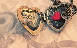 gold and silver heart pendant