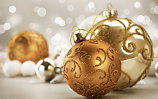 gold Christmas baubles, Christmas, New Year, Christmas ornaments , bokeh