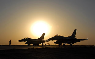 silhouette of two airliners, airplane, General Dynamics F-16 Fighting Falcon, silhouette, Sun HD wallpaper