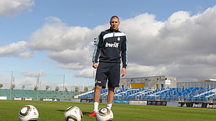 men's white and black jacket, Real Madrid, Karim Benzema
