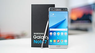 white Samsung galaxy note 7