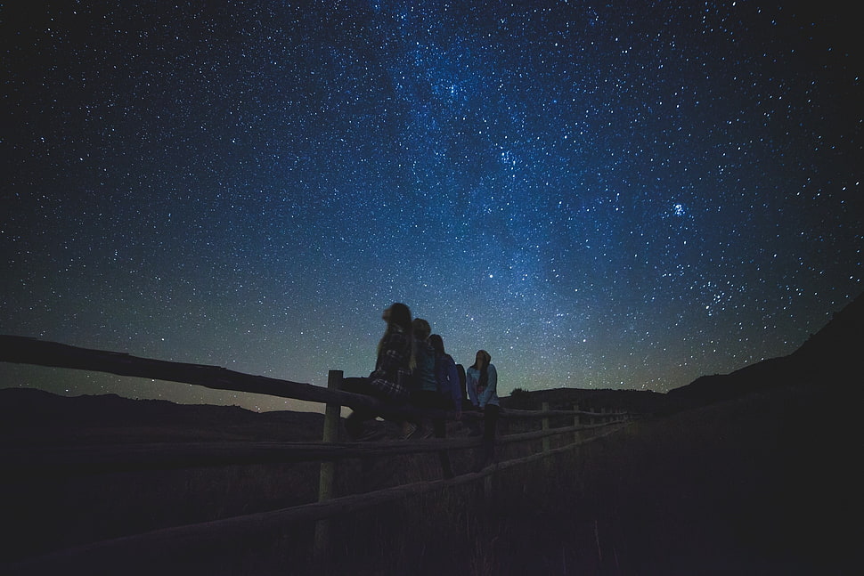 people watching stars during nighttime HD wallpaper