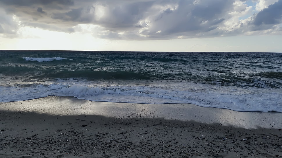 seashore under cloudy sky, beach HD wallpaper