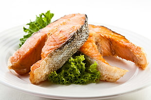 two Smoked Salmon with lettuce HD wallpaper