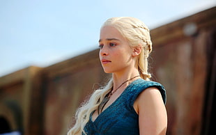 women's blue sleeveless V-neck top, Daenerys Targaryen, Game of Thrones, Emilia Clarke