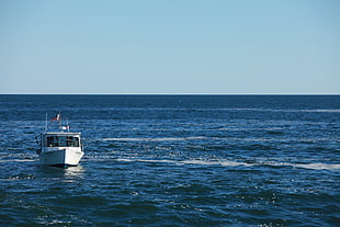 white boat on body of water during daytime HD wallpaper