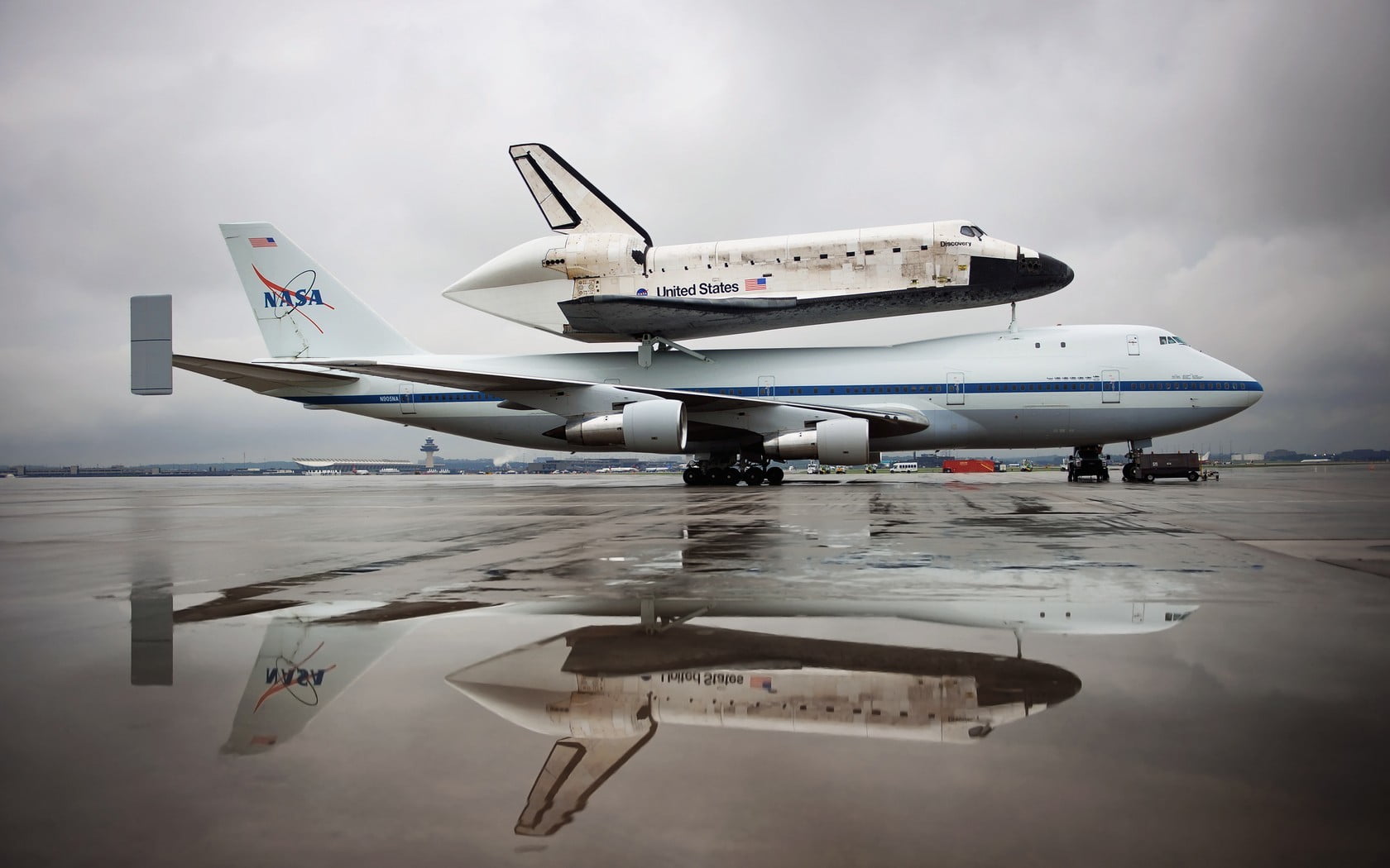 White And Beige Nasa Space Shuttle Nasa Boeing 747 Space