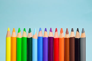 assorted colored pencils HD wallpaper