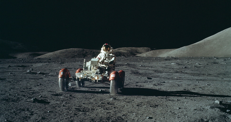 white astronaut suit, Apollo, space, NASA HD wallpaper