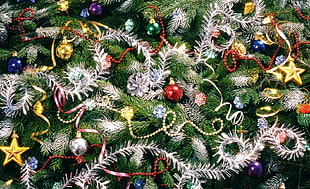 Christmas tree decors HD wallpaper