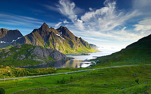 green plain field, nature, landscape, mountains, lake HD wallpaper