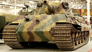brown and green battle tank, Tiger II, tank, bovington tank museum