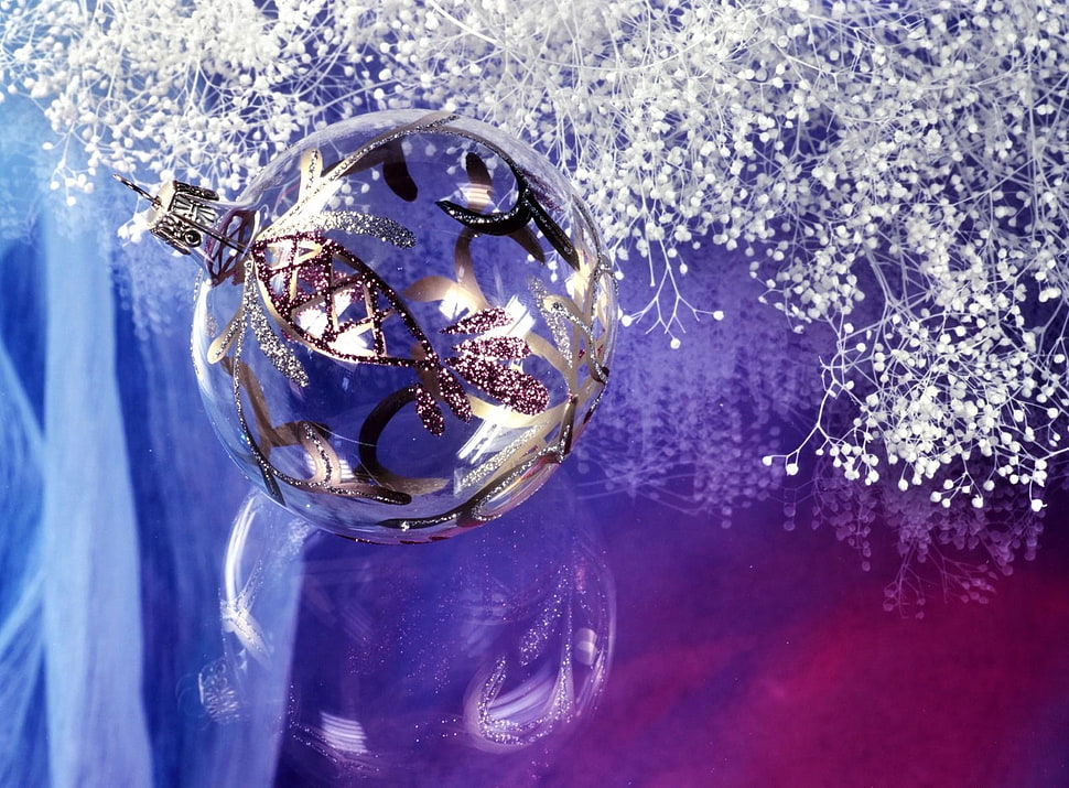 white Christmas baubles HD wallpaper