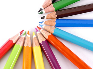 assorted color pencils HD wallpaper