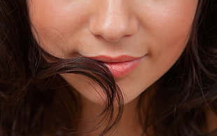 woman in pink lips HD wallpaper