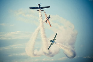 three fighter planes on sky HD wallpaper