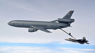 gray airplane, McDonnell Douglas KC-10 Extender, F-22 Raptor, military aircraft, aircraft HD wallpaper