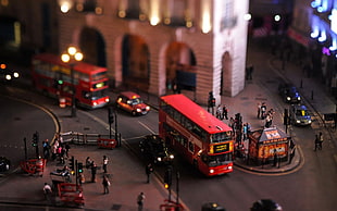 red double decker bus scale model