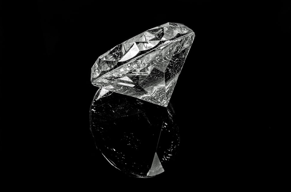 diamond gemstone on black surface HD wallpaper