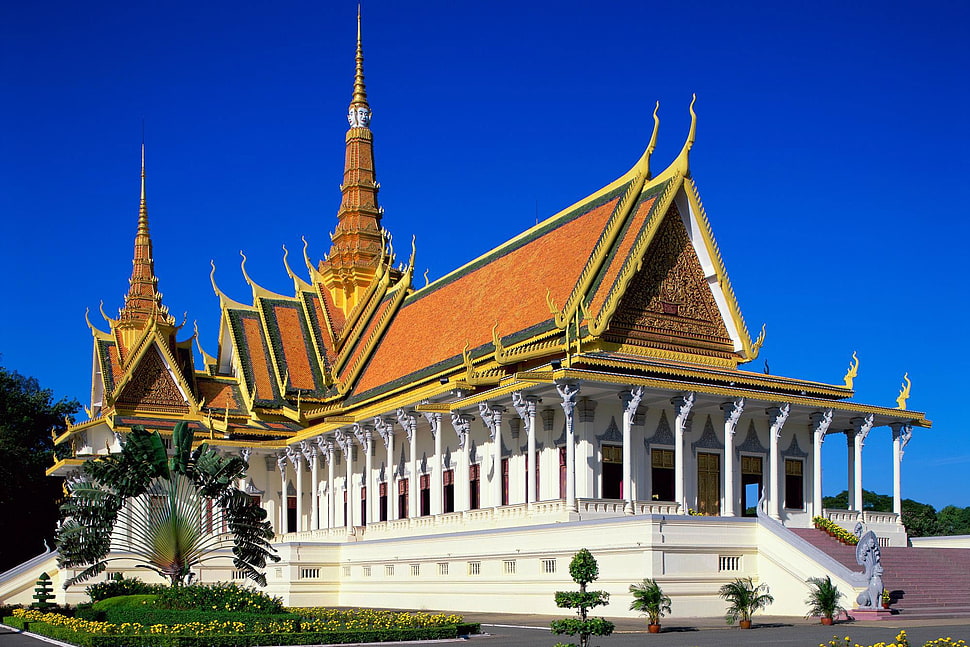 white and orange concrete building, Thailand, Royal Palace, Cambodia, Phnom Penh HD wallpaper