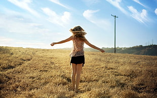 woman in white lace tank top in field during daytime HD wallpaper