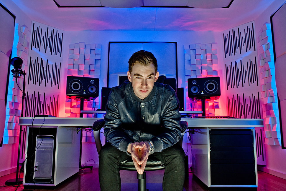 men's black leather button-up jacket, studios, Hardwell, Robbert van de Corput, DJ HD wallpaper