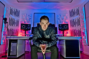 men's black leather button-up jacket, studios, Hardwell, Robbert van de Corput, DJ