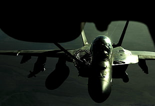 black fighter jet, Refuelling, aircraft, military aircraft, Boing F/A-18F Super Hornet HD wallpaper