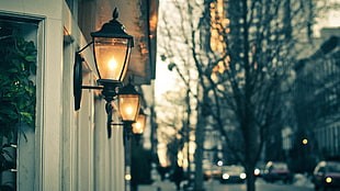 turned on light lantern at the building HD wallpaper