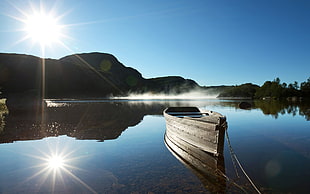 brown canoe bot, nature, boat, lake, mist
