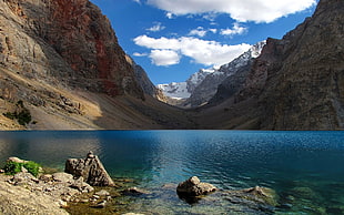 brown stone near river, nature, landscape, lake, mountains HD wallpaper