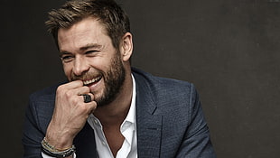 Chris Hemsworth HD wallpaper