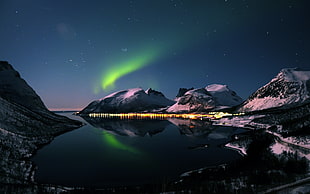 green aurora borealis, landscape, sea, urban, aurorae