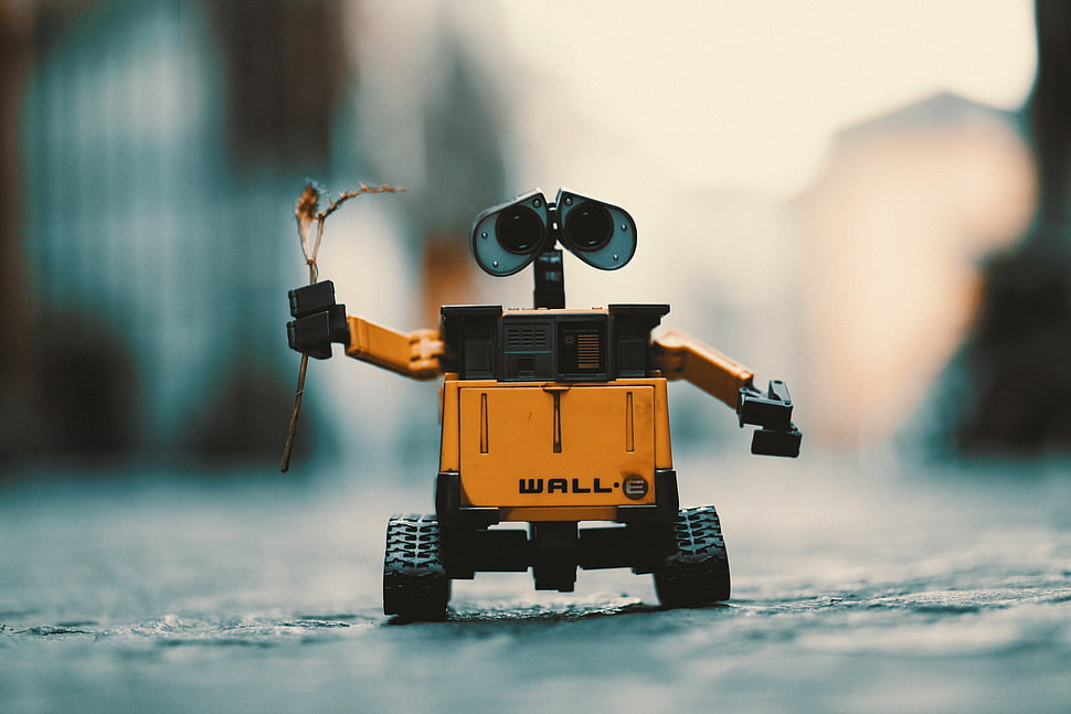 focus shot of Disney Wall-e plastic toy HD wallpaper