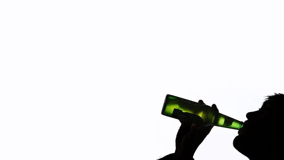green glass bottle, alcohol, drink, beer HD wallpaper