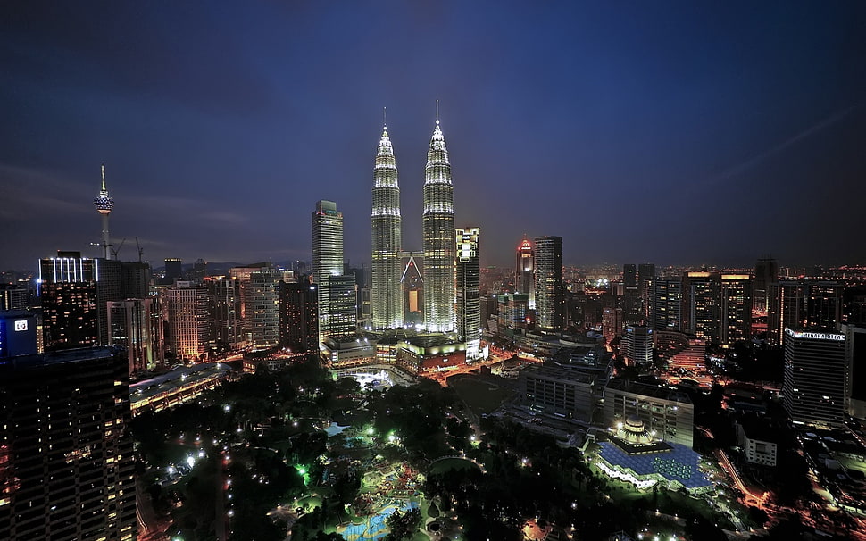 Petronas Tower, Malaysia, cityscape, building, lights, Kuala Lumpur HD wallpaper