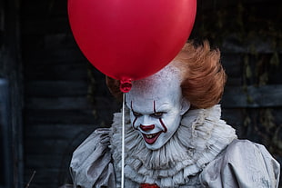 photo of Pennywise holding