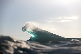 ocean waves during daytime HD wallpaper