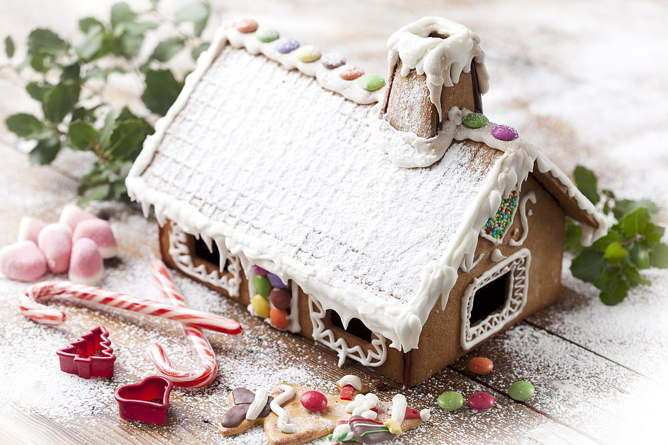 Gingerbread house HD wallpaper