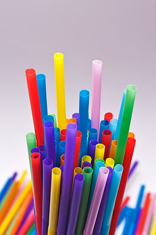 close-up photography of plastic straw lot